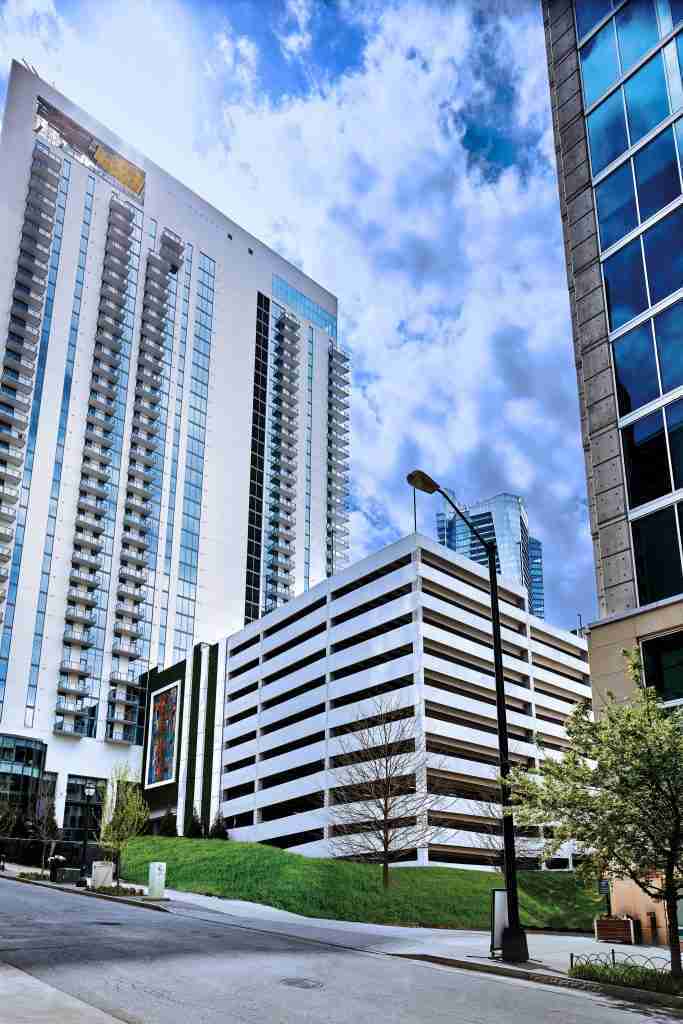 Icon Buckhead Luxury Apartments – YMQU